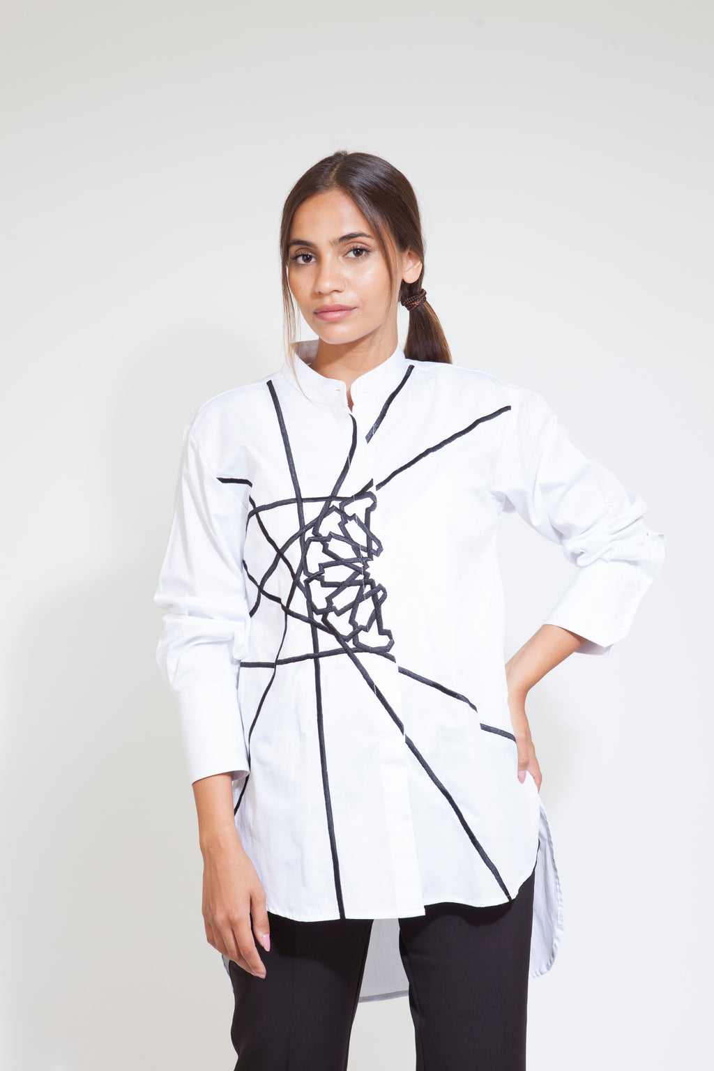 Arabesque Nest Black Shirt