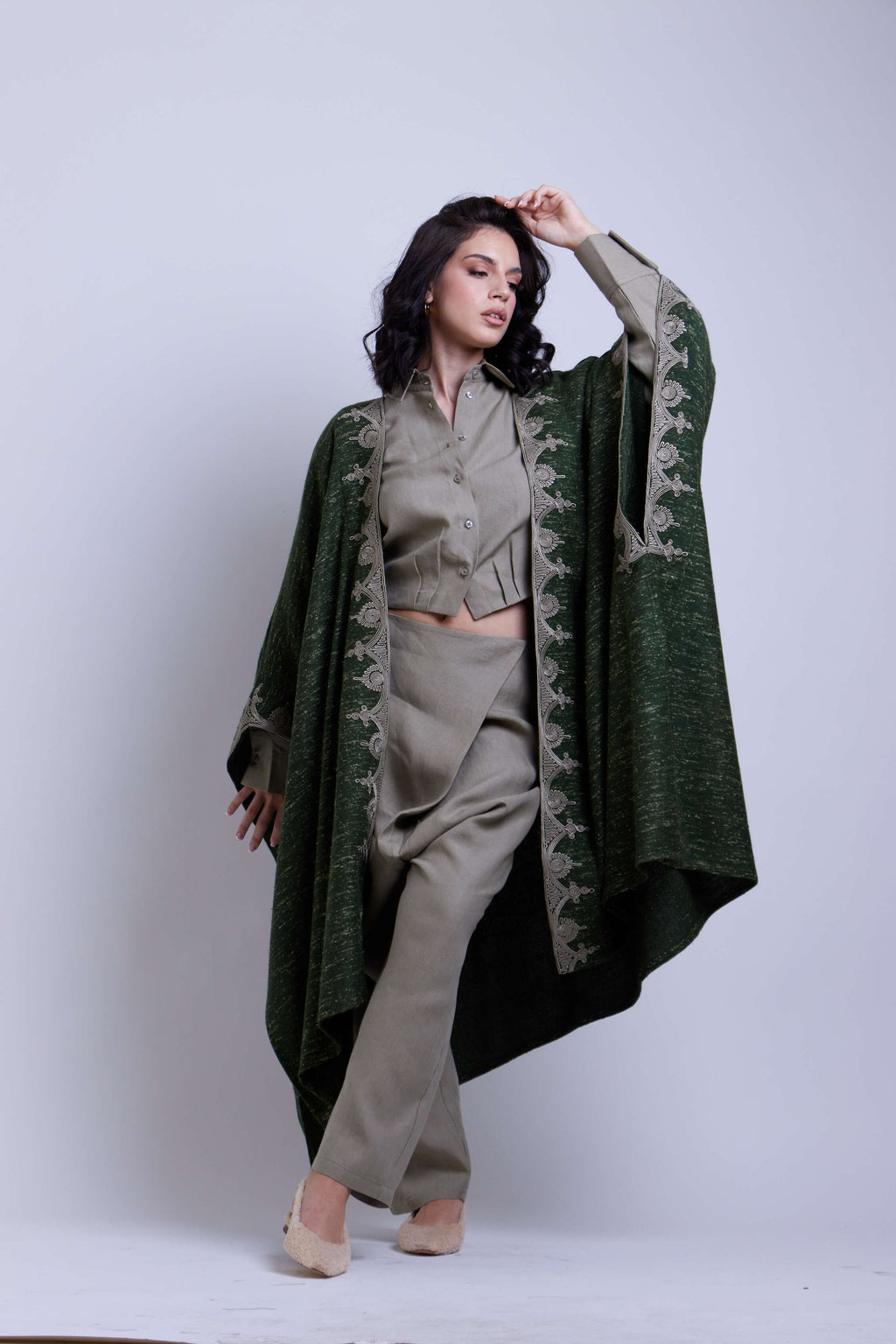 Sultana Cape - Olive