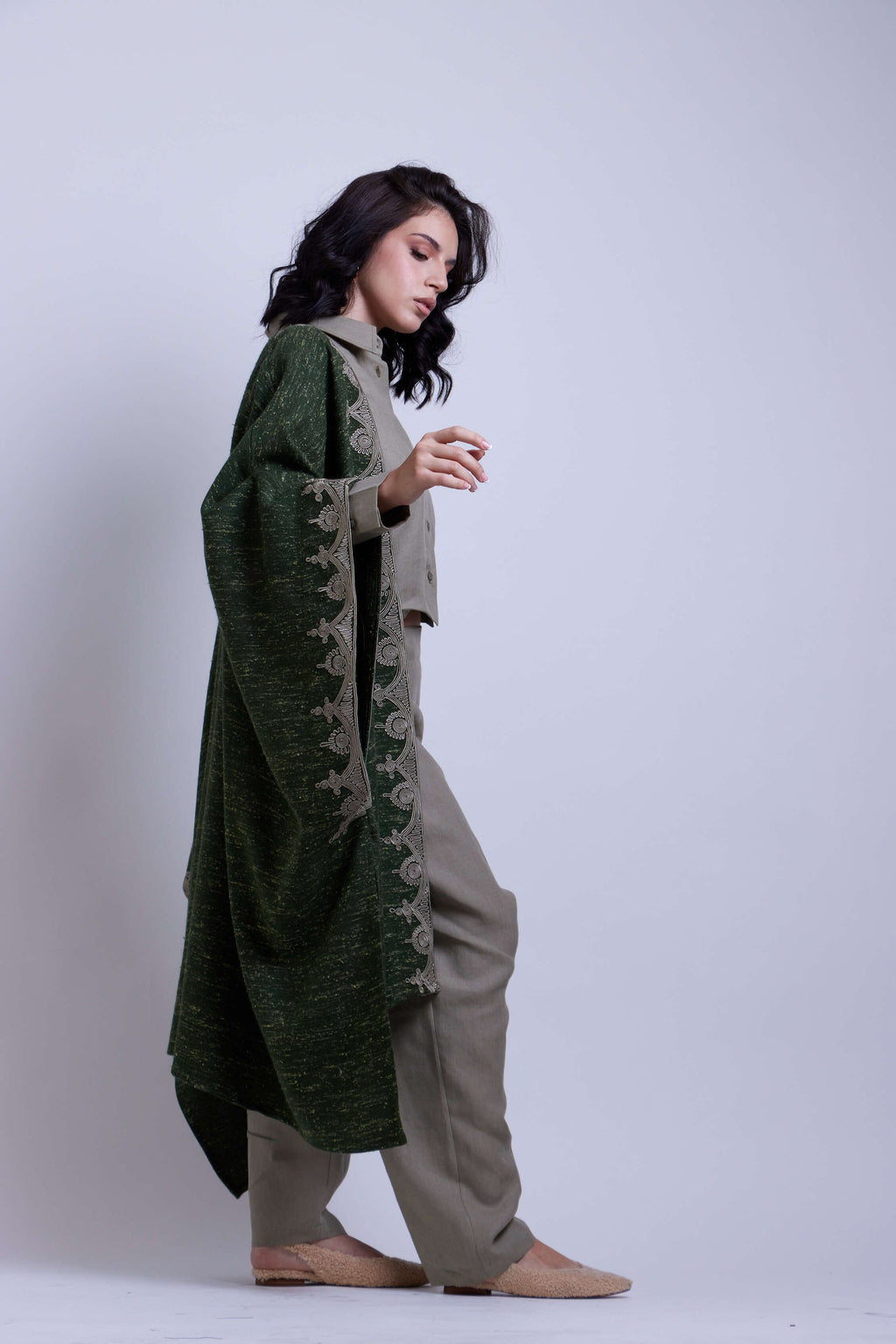 Sultana Cape - Olive